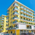 Costa Del Sol Apartman *