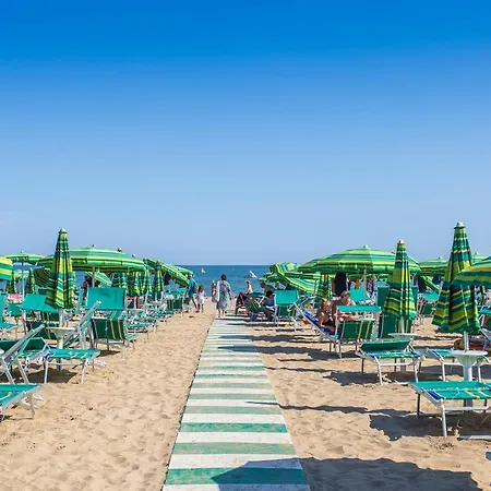 Costa Del Sol Апартаменты *