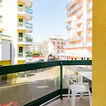 Costa Del Sol 公寓 *